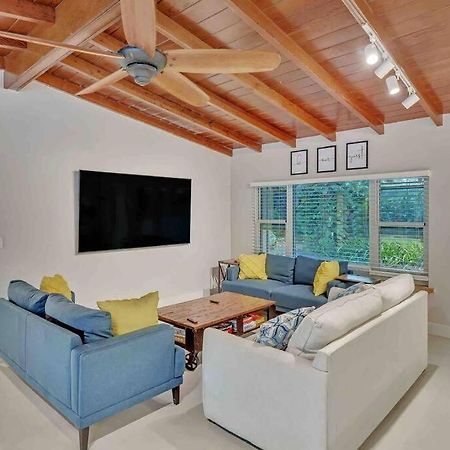 Rare Hidden Getaway Heated Pool 1.5 Acres! Sleeps 16 Villa Fort Lauderdale Kültér fotó