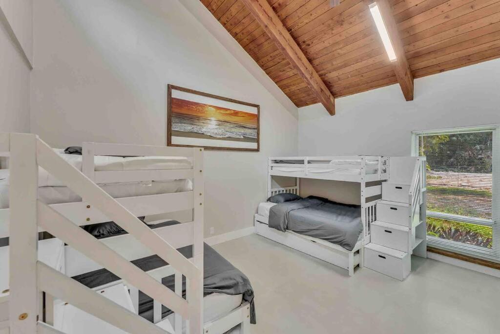 Rare Hidden Getaway Heated Pool 1.5 Acres! Sleeps 16 Villa Fort Lauderdale Kültér fotó
