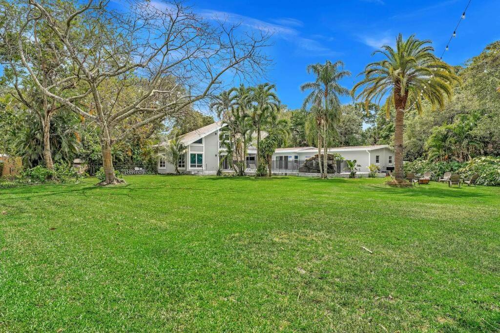 Rare Hidden Getaway Heated Pool 1.5 Acres! Sleeps 16 Villa Fort Lauderdale Kültér fotó