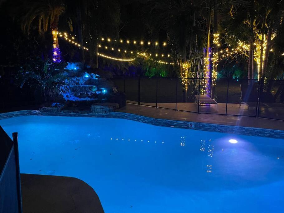 Rare Hidden Getaway Heated Pool 1.5 Acres! Sleeps 16 Villa Fort Lauderdale Kültér fotó